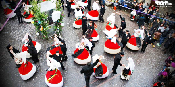 Poesie Di Natale In Sardo Per Bambini.Su Poeta E Sa Idda De Seneghe Est A Narrer Sa Poesia Sarda Comente Quistione Natzionale Prima Parte De Mario Cubeddu Fondazione Sardinia